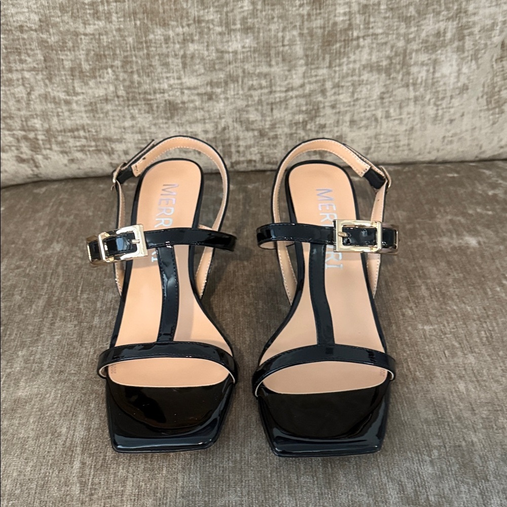 Merrori Black Patent Leather Heels